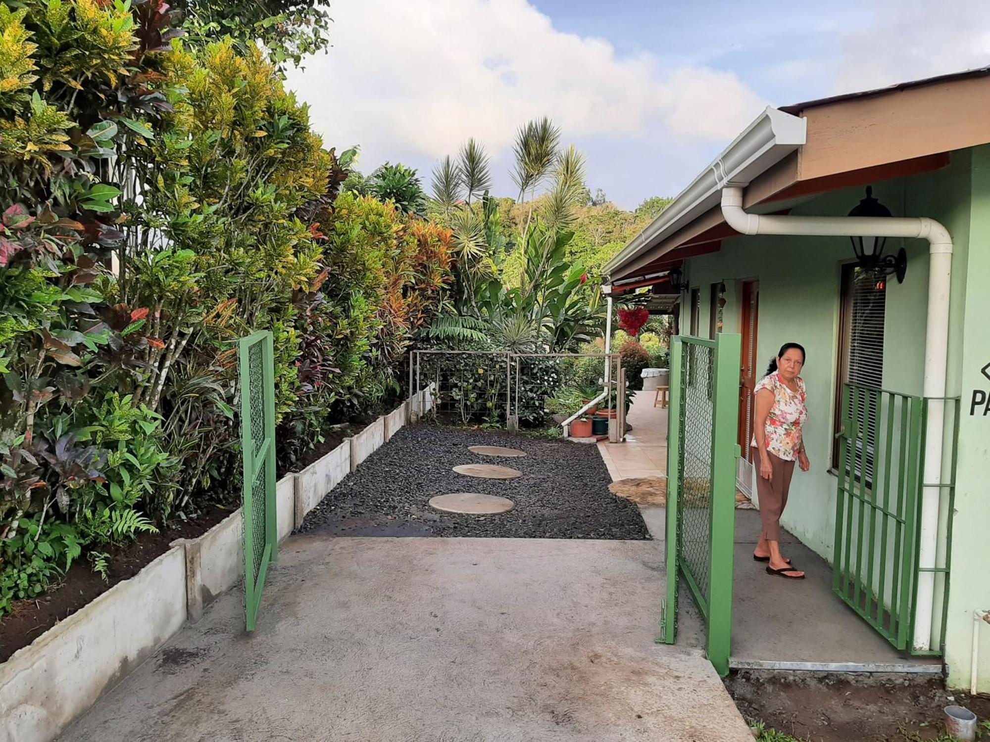 Marita'S Bed And Breakfast Nuevo Arenal Exterior foto